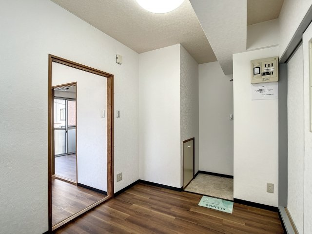 小林ビルの居間・リビング|居間です