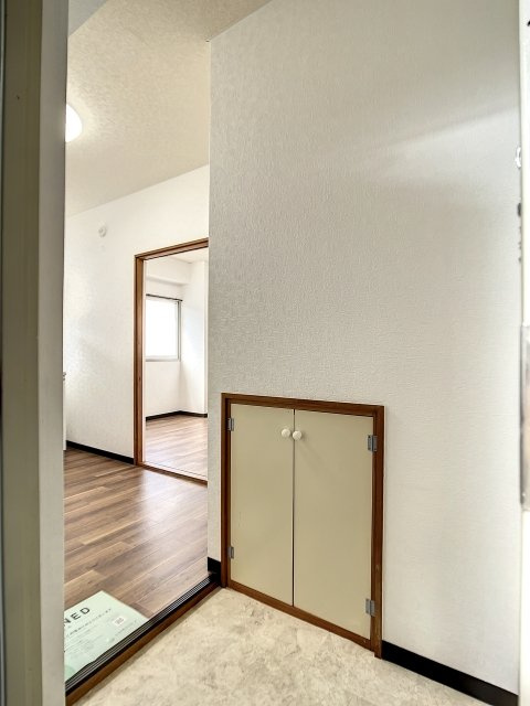 小林ビルの玄関|きれいな玄関です