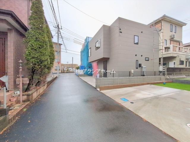 所沢市花園4丁目・全2棟　新築一戸建　2号棟の前面道路含む現地写真|2026年2月26日撮影