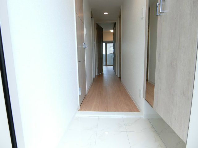 アーバンコート中央町の玄関