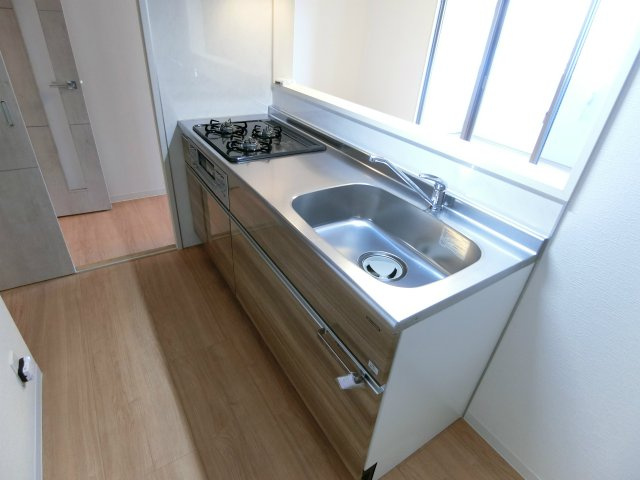 アーバンコート中央町のキッチン|お料理しやすいキッチンです