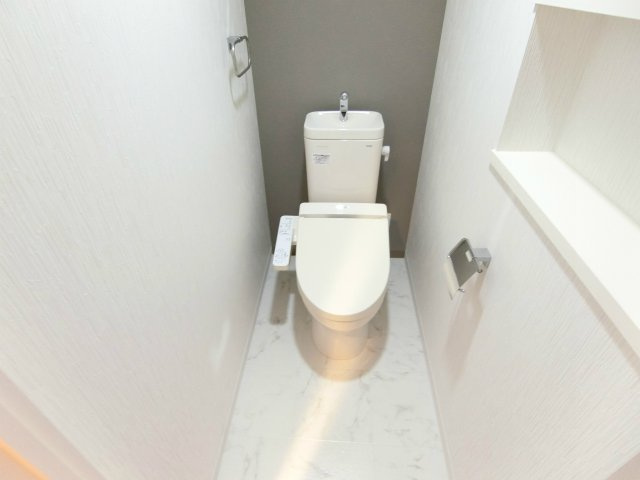 アーバンコート中央町のトイレ|ゆったりとした空間のトイレです