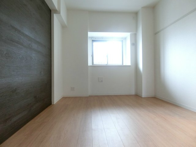 アーバンコート中央町の洋室|コンパクトで使いやすい洋室です