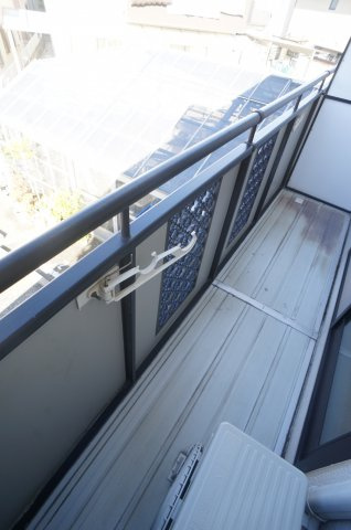 ビオラハウスⅤのバルコニー|参考、同建物・反転間取りの号室
