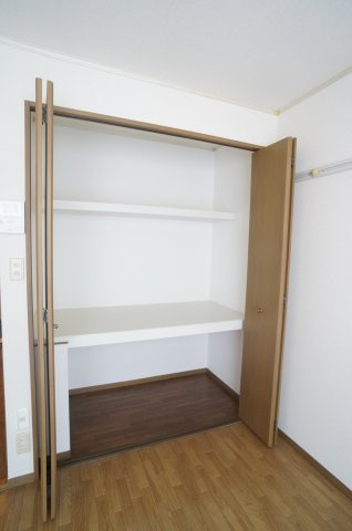 ビオラハウスⅤの収納|参考、同建物・反転間取りの号室