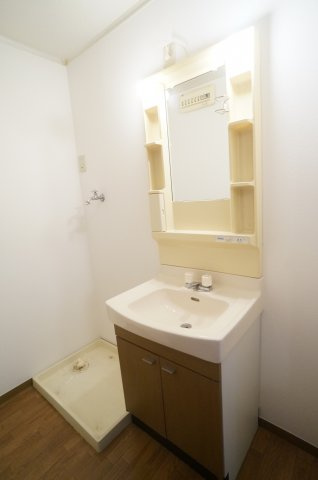 ビオラハウスⅤの洗面所|参考、同建物・反転間取りの号室