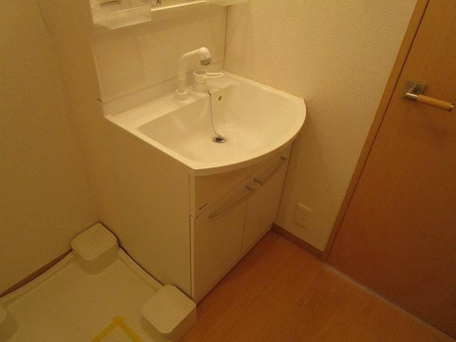 Ｌａ　Ｌｕｃｅの洗面所|忙しい朝には欠かせない洗面所です