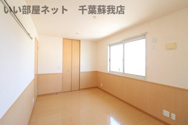 やまぼうしの洋室|落ち着いた色調の洋室です