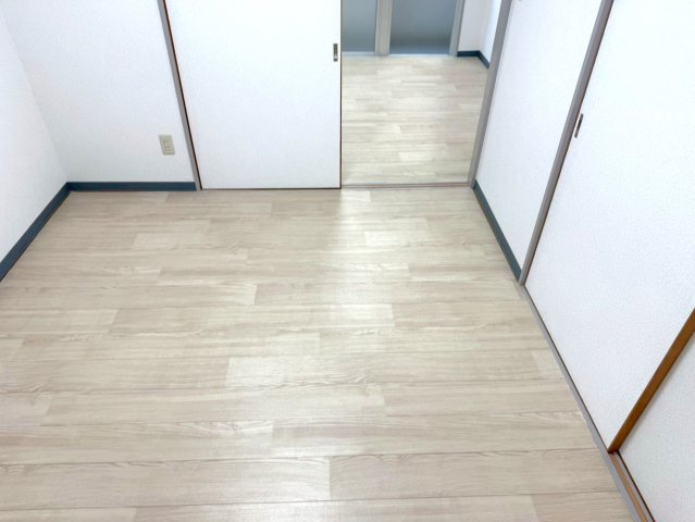 シャトール前川の居間・リビング|こちらのリビングで趣味の時間をお楽しみください