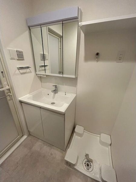 スプランディッド新大阪EASTの洗面所