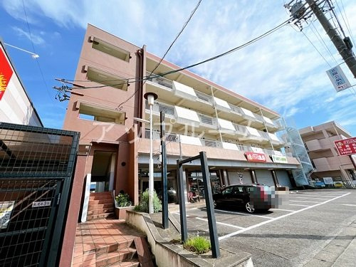 小林ビルの外観