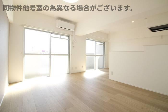 小林ビルの居間・リビング