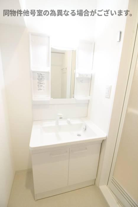 小林ビルの洗面所