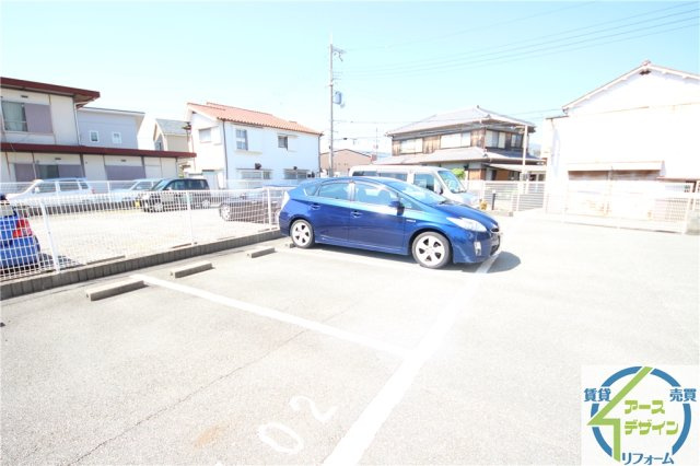 フォーレ・ヤマダの駐車場