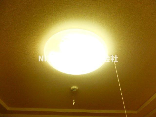 ヴァンベール　いそうの寝室|照明器具付きも嬉しいPOINT(^^♪