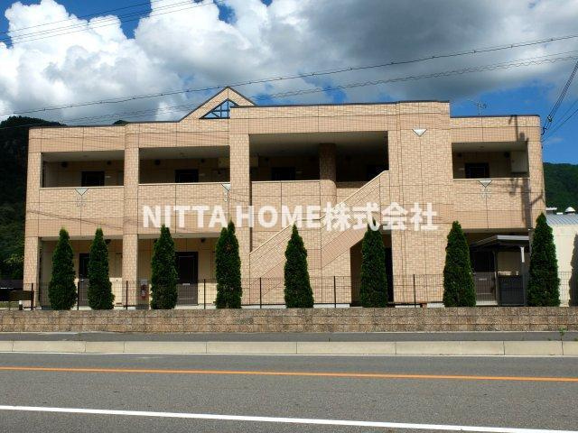 ヴァンベール　いそうのエントランス|高耐震設計のアパートです◇