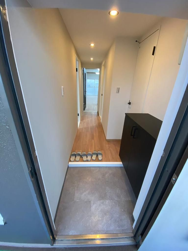 朝日プラザ寝屋川の玄関