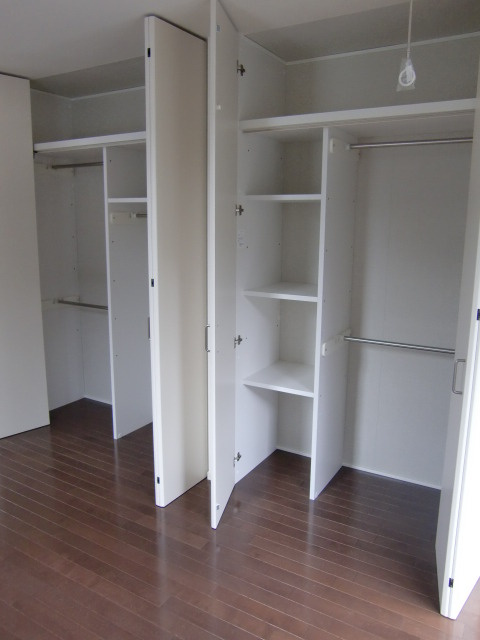 クレールメゾン多摩川の収納|★壁一面のクローゼット★