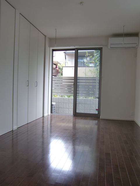 クレールメゾン多摩川の寝室