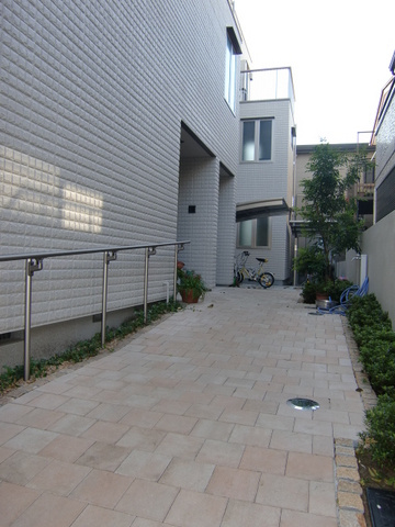 クレールメゾン多摩川のエントランス