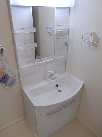 クレールメゾン多摩川の洗面所|独立洗面台