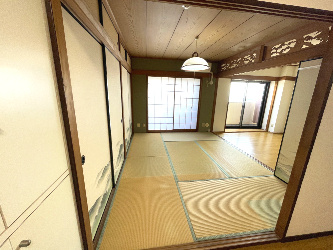 山内シャルム長府の和室