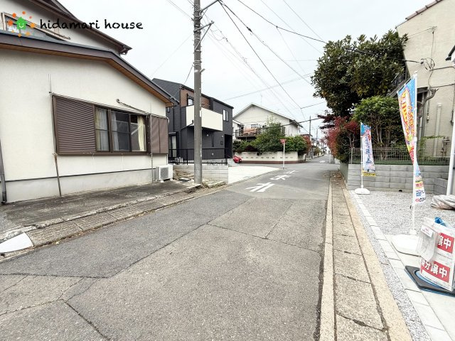 西区中野林3期　新築戸建　GRACE01の前面道路含む現地写真