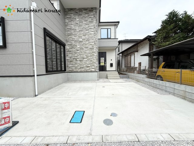 西区中野林3期　新築戸建　GRACE01の駐車場