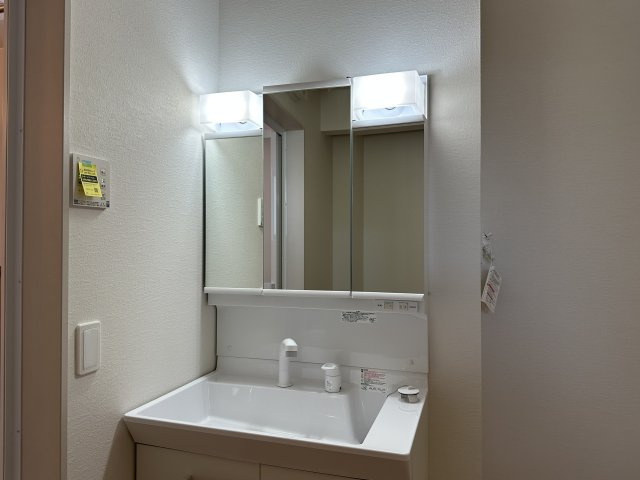 明石市材木町新築戸建の独立洗面台