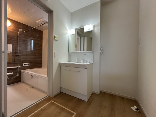 明石市材木町新築戸建の独立洗面台