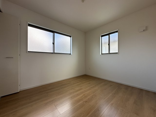 明石市材木町新築戸建の洋室