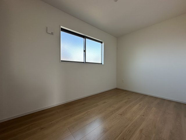 明石市材木町新築戸建の洋室