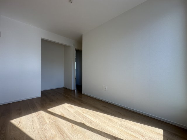 明石市材木町新築戸建の洋室