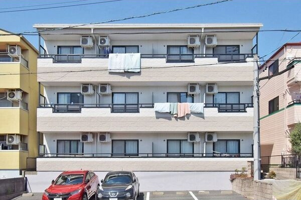 メヘルバン本州の外観