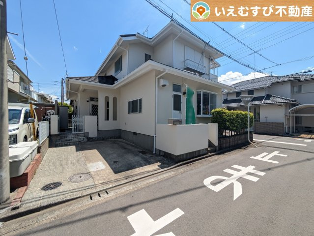 熊谷市万吉　中古戸建の前面道路含む現地写真