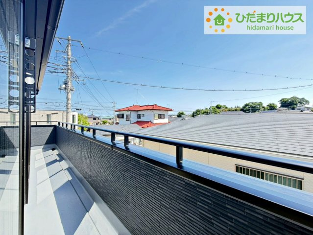 日立市東多賀町3期　新築戸建　2号棟のバルコニー|バルコニーはあなただけの花火会場。色とりどりの花火が夜空を彩ります。