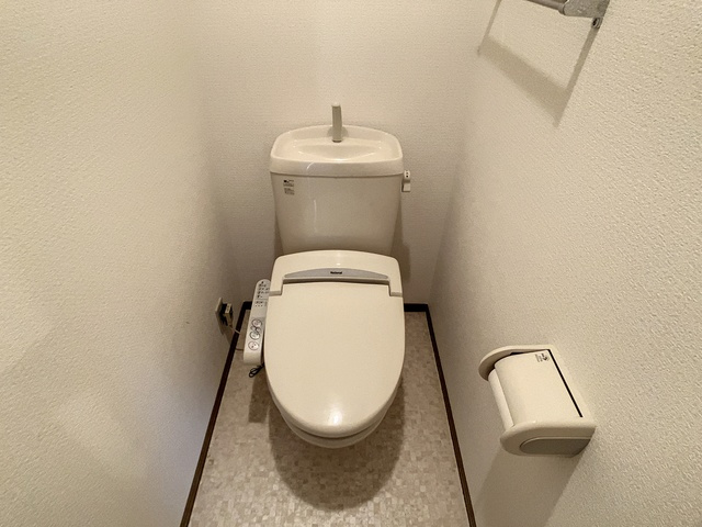 北九州市八幡西区木屋瀬１丁目のアパートのトイレ