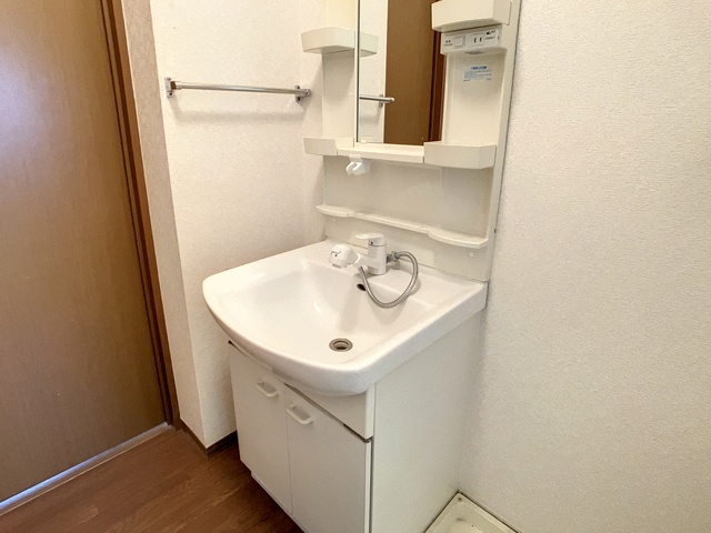 北九州市八幡西区木屋瀬１丁目のアパートの洗面所