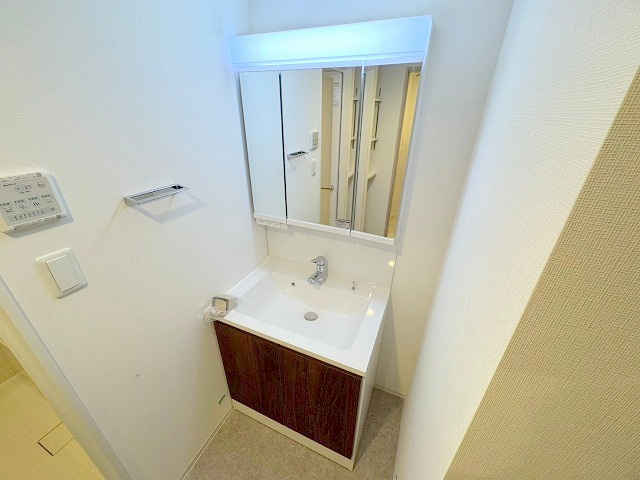 スプランディッド新大阪Ⅶの独立洗面台