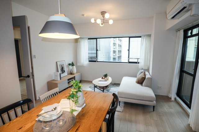 【居間・リビング】 | ベル・アーバニティ同心 | 明るいLDKは約１３．０帖♪