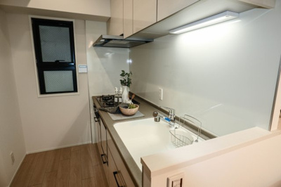 【キッチン】 | ベル・アーバニティ同心 | システムキッチン(食洗機付)新調いたしました♪換気のできる窓もあります