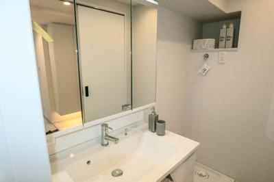 【独立洗面台】 | ベル・アーバニティ同心 | 三面鏡付洗面化粧台新調いたしました♪