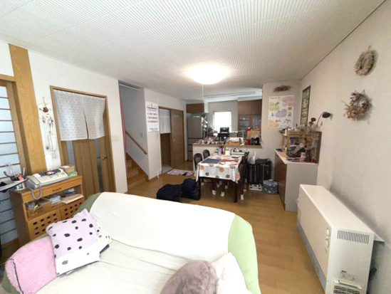 北見市泉町３丁目３番１２　中古売家の居間・リビング