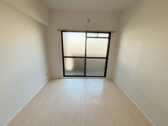 ヴィバコートの洋室