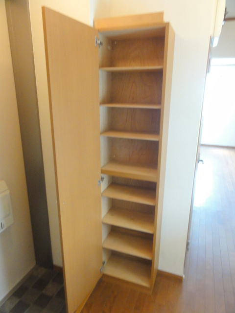 フロイデの玄関|★高さのある下駄箱★