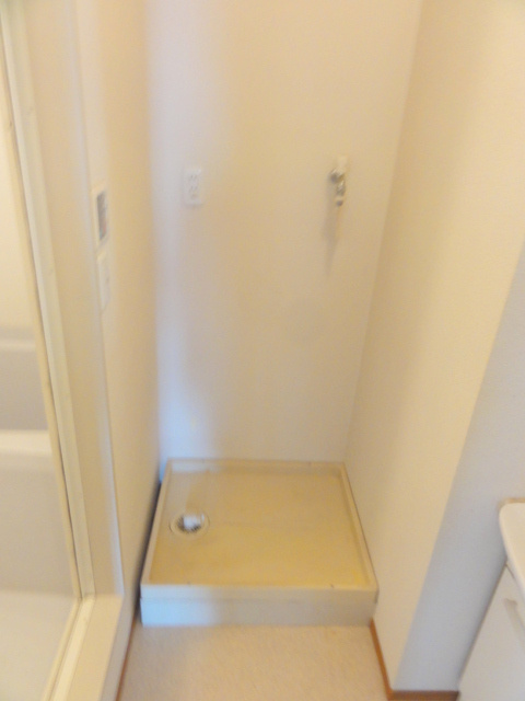 フロイデの内装|★洗濯機置き場は洗面脱衣所にあります★