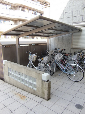 フロイデのその他共用部分|◆屋根付の自転車置場◆