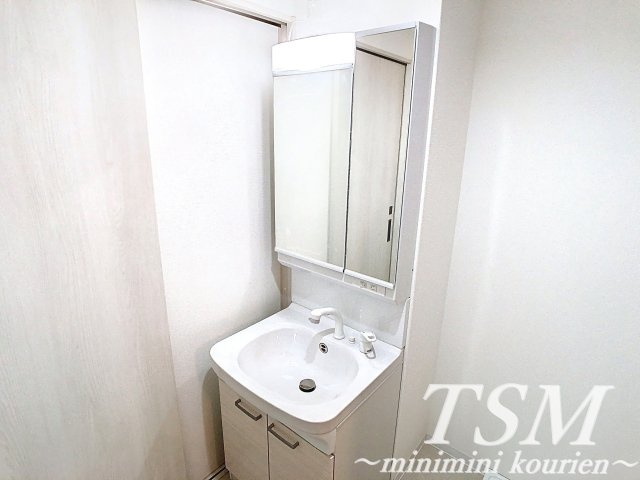 ＡＶＡＮＴＩＯ寝屋川市駅の独立洗面台