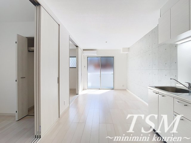 ＡＶＡＮＴＩＯ寝屋川市駅の居間・リビング