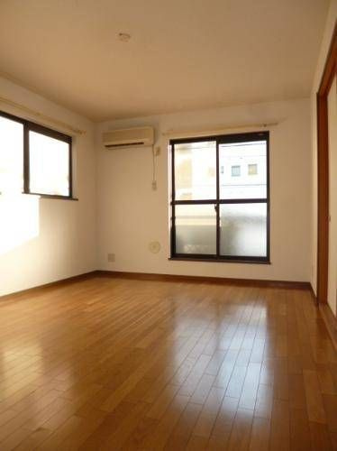 ヴィヴレ綾瀬の居間・リビング